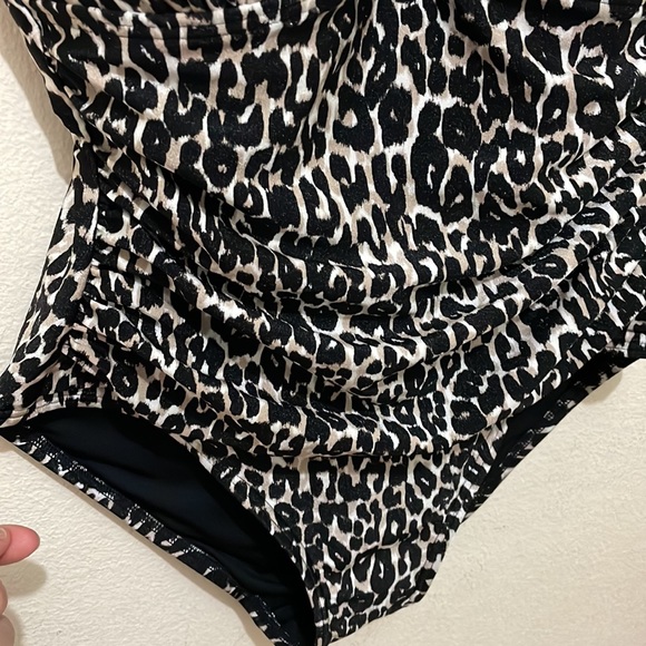 Calvin Klein animal print 1- piece bathing suit - Picture 2 of 6